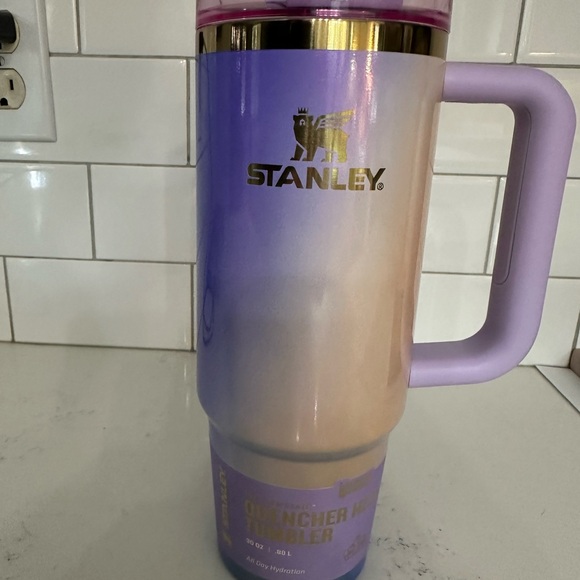 Stanley Wicked 30oz Flowstate Quencher H20 Tumbler - Picture 4 of 4